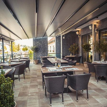 Orion Apartman Sarvar Ngoại thất bức ảnh